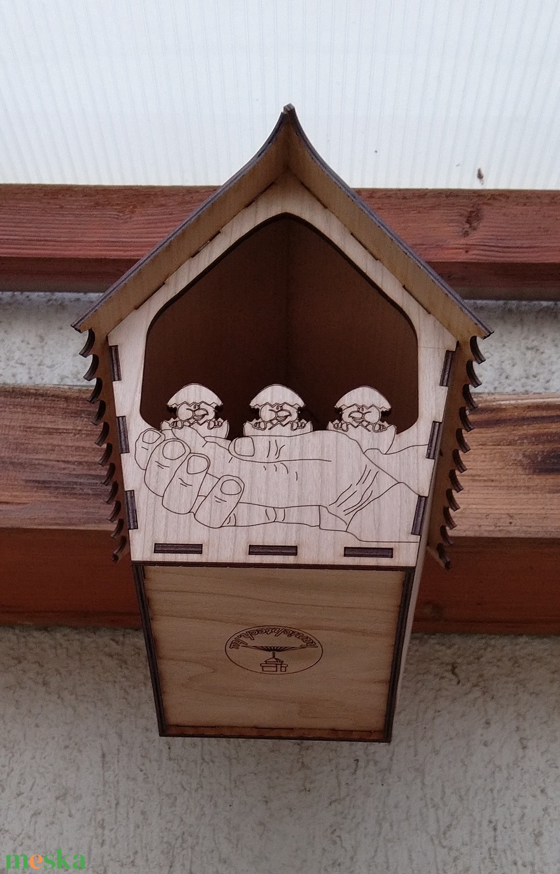 Rozsdafarkú kunyhó � Félig nyitott fa fészekodú kismadaraknak, DIY kivitel - otthon & életmód - ház & kert - madáretető & itató - Meska.hu