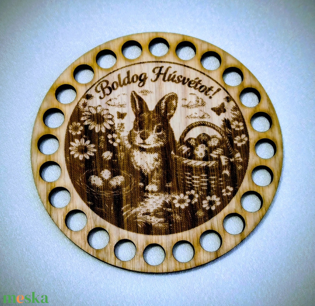 DIY horgolható fa alap � Anyák napi virágos mintás kör, több méretben - ünnepi díszek, dekorációk - húsvéti díszek és dekorációk - húsvéti asztaldíszek - Meska.hu