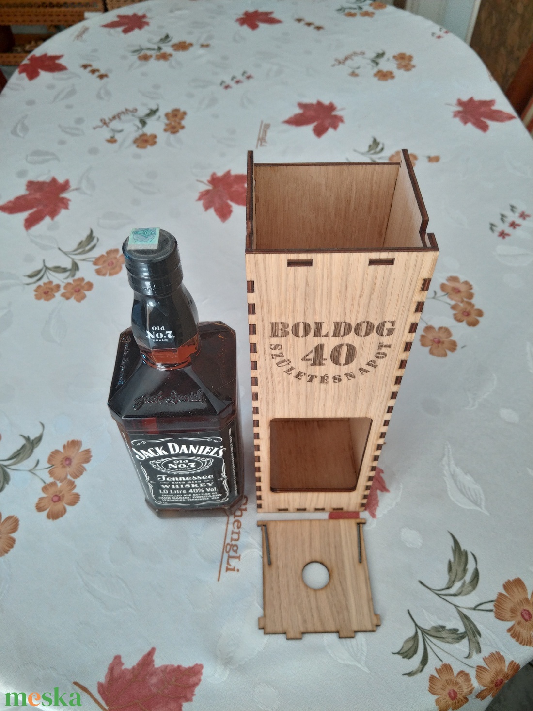 Gravírozott whisky doboz egyedi felirattal � fa ajándékdoboz 1 literes palackhoz - otthon & életmód - dekoráció - asztal és polc dekoráció - díszdoboz - Meska.hu