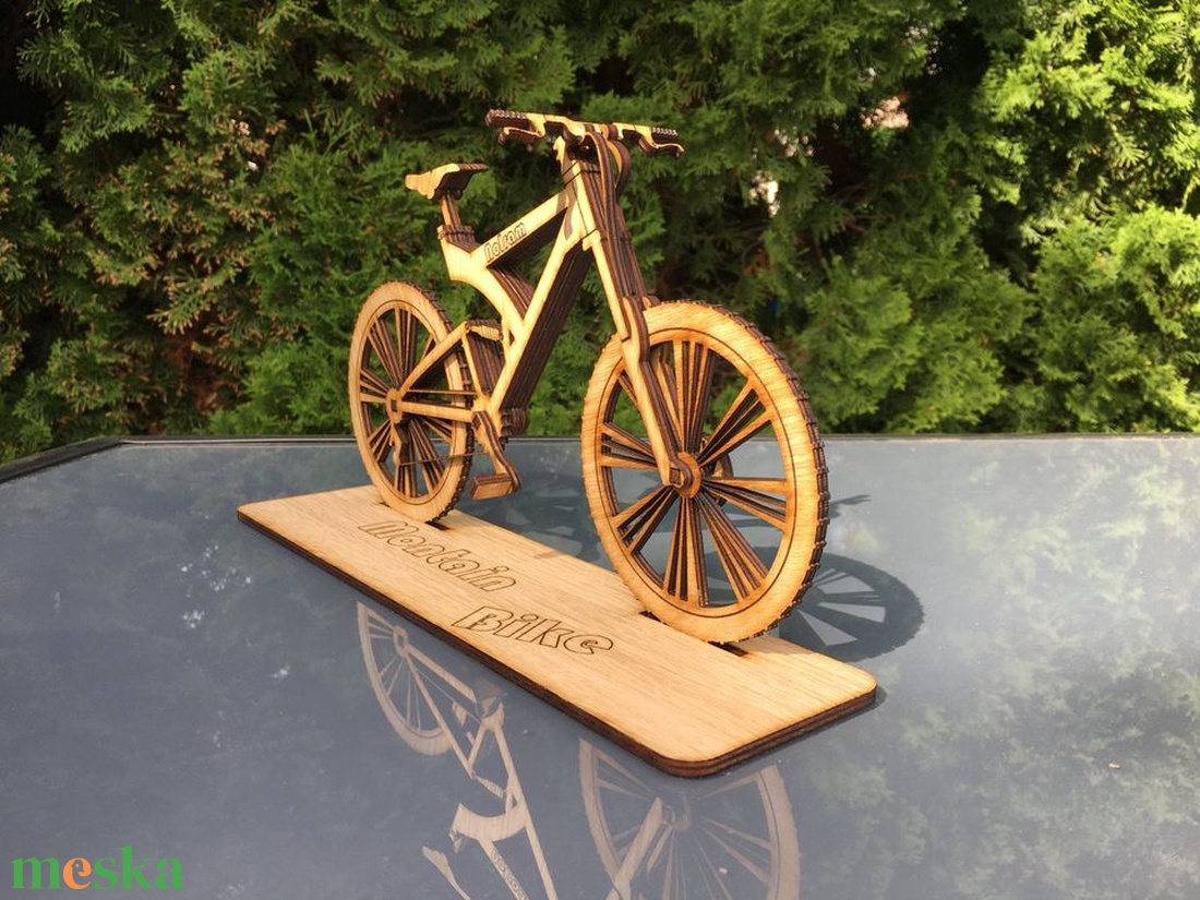 Mountain bike makett � egyedi gravírozott fa ajándék kerékpárosoknak - otthon & életmód - dekoráció - asztal és polc dekoráció - asztaldísz - Meska.hu