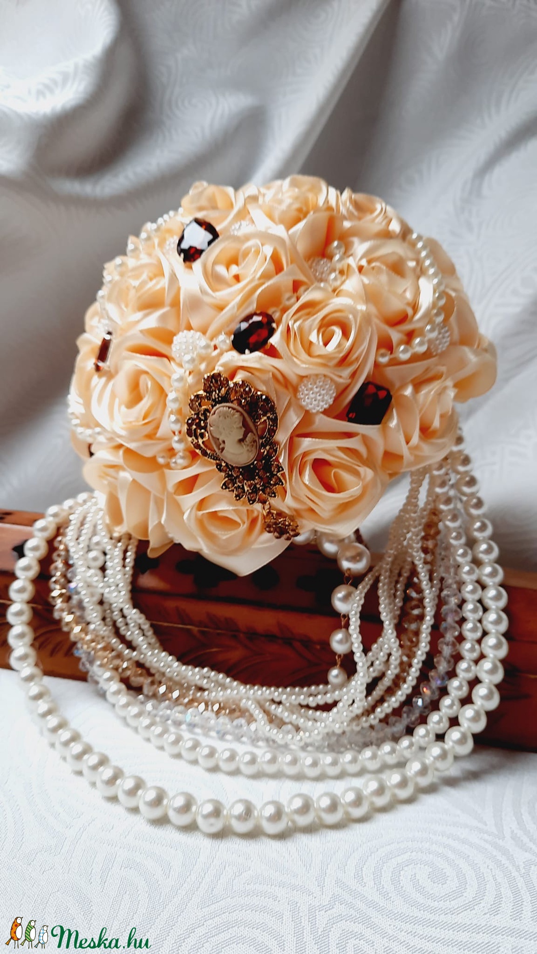 Viktoriánus elegancia - esküvő - menyasszonyi- és dobócsokor - Meska.hu
