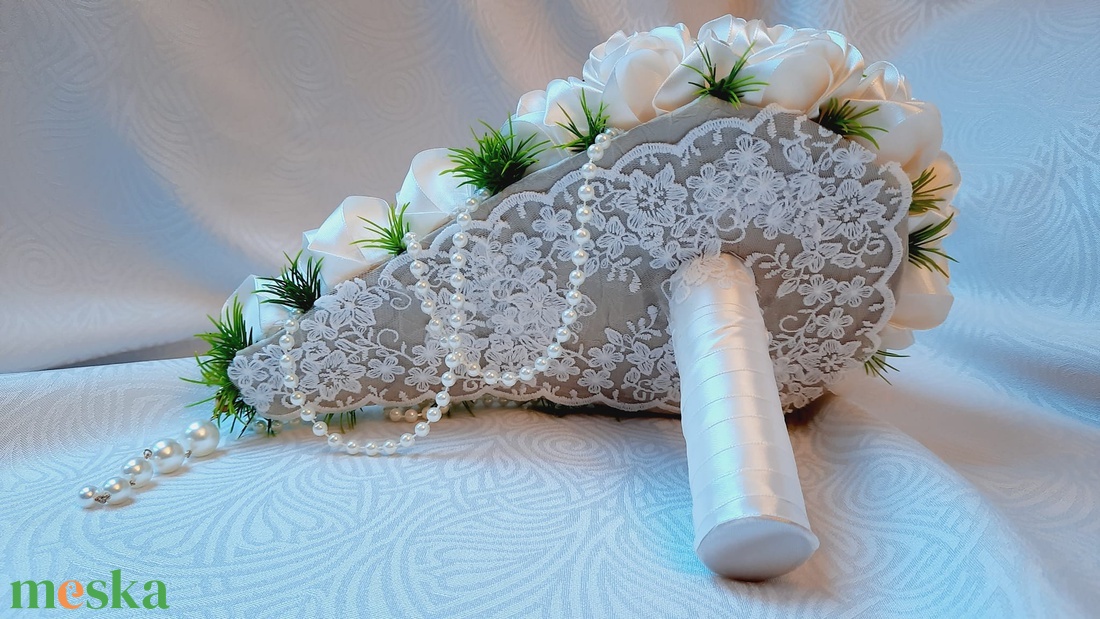 Egy CSEPP elegancia - esküvő - menyasszonyi- és dobócsokor - Meska.hu