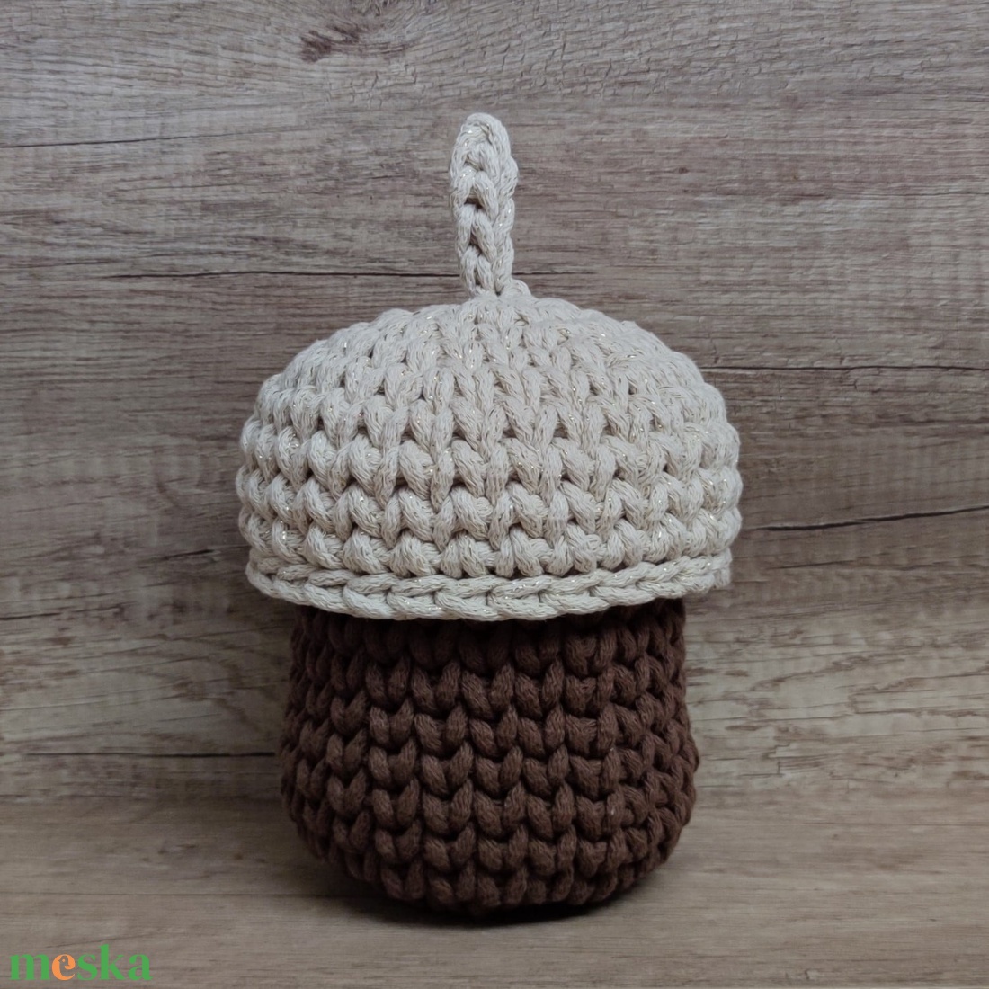 Karácsonyi horgolt makktároló csillogó szálú kupakkal - karácsony - karácsonyi lakásdekoráció - karácsonyfadíszek - Meska.hu