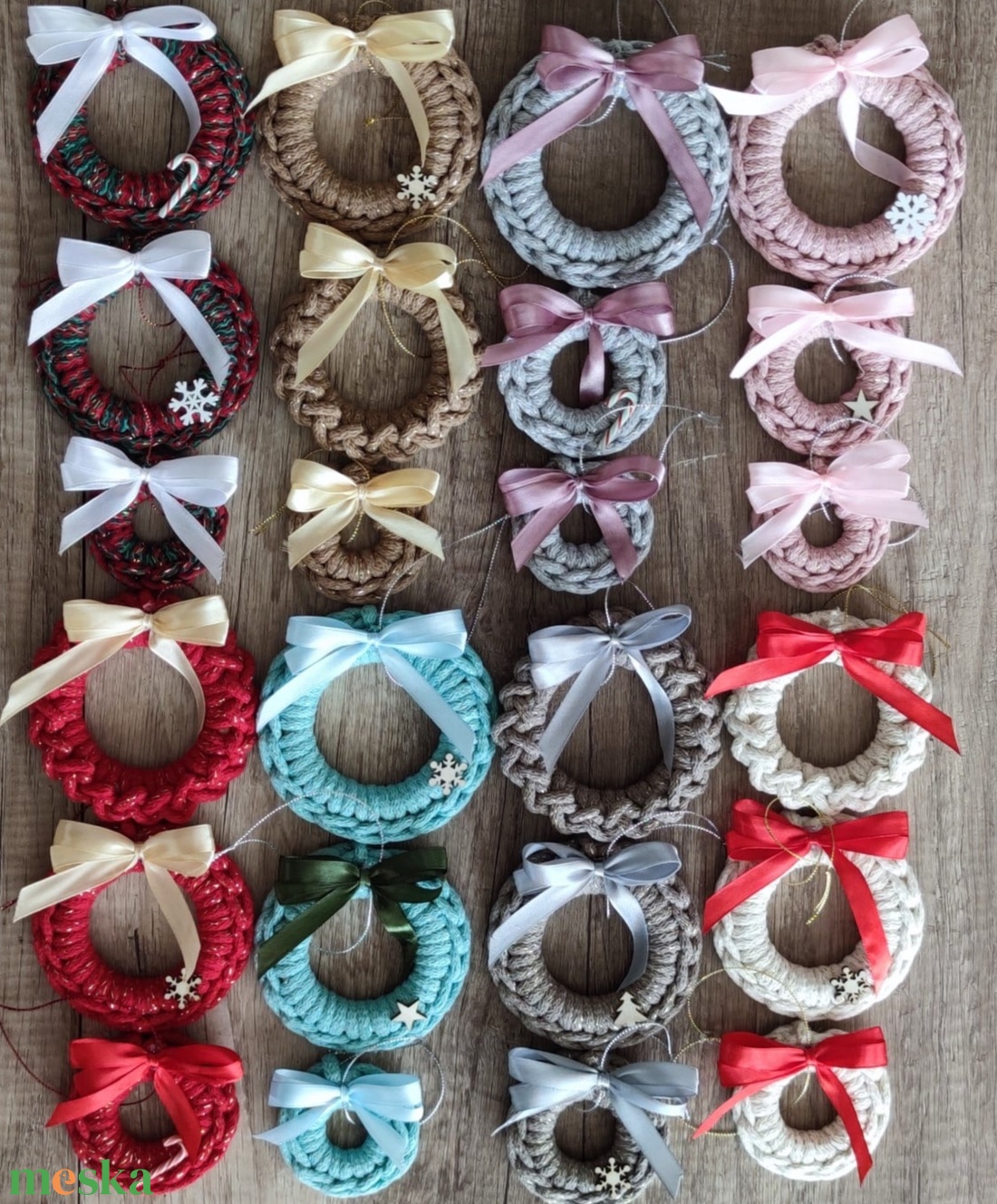 Horgolt karácsonyfa díszek  - karácsony - karácsonyi lakásdekoráció - karácsonyfadíszek - Meska.hu