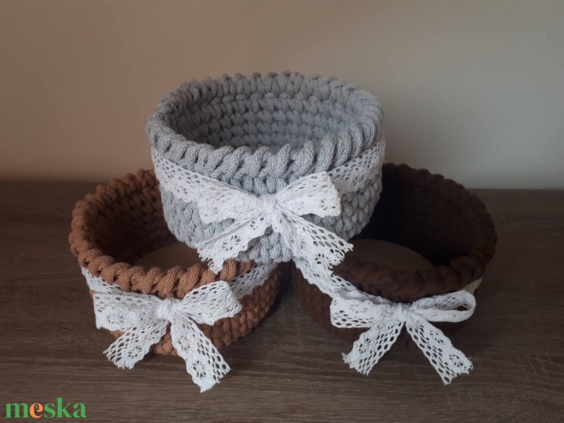 Horgolt tavaszi kosár - ünnepi díszek, dekorációk - húsvéti díszek és dekorációk - húsvéti kosár - Meska.hu