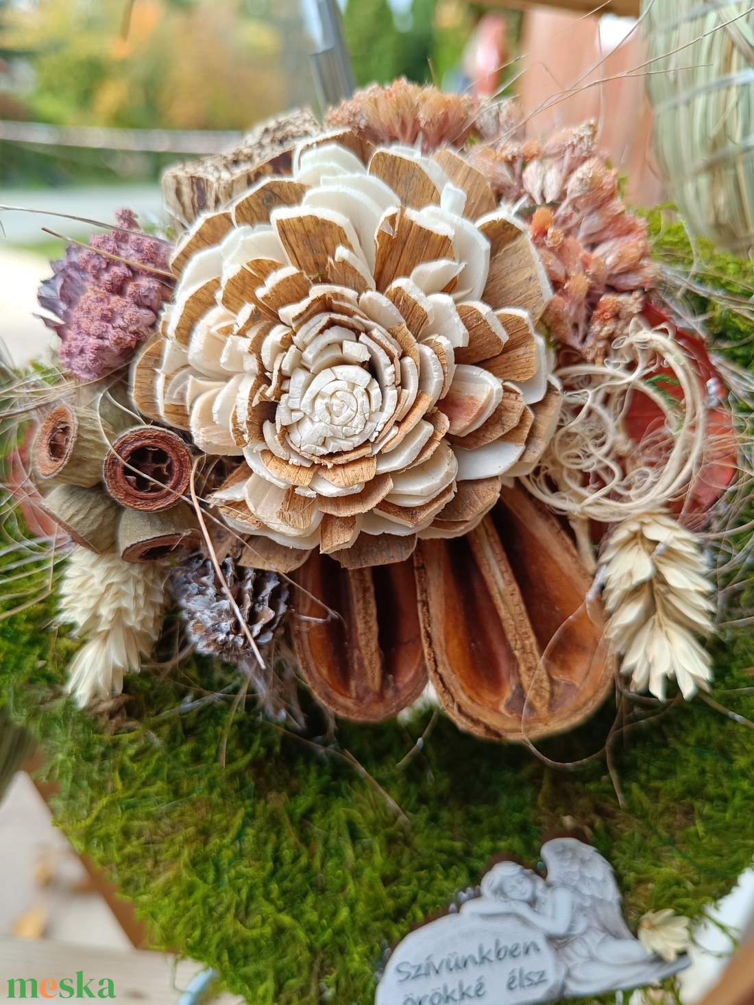 Mohás kegyeleti sírdísz koszorú - otthon & életmód - vallás - temetkezési tárgy - sírdísz, kegyeleti dísz - Meska.hu Mohás kegyeleti sírdísz koszorú - otthon & életmód - vallás - temetkezési tárgy - sírdísz, kegyeleti dísz - Meska.hu