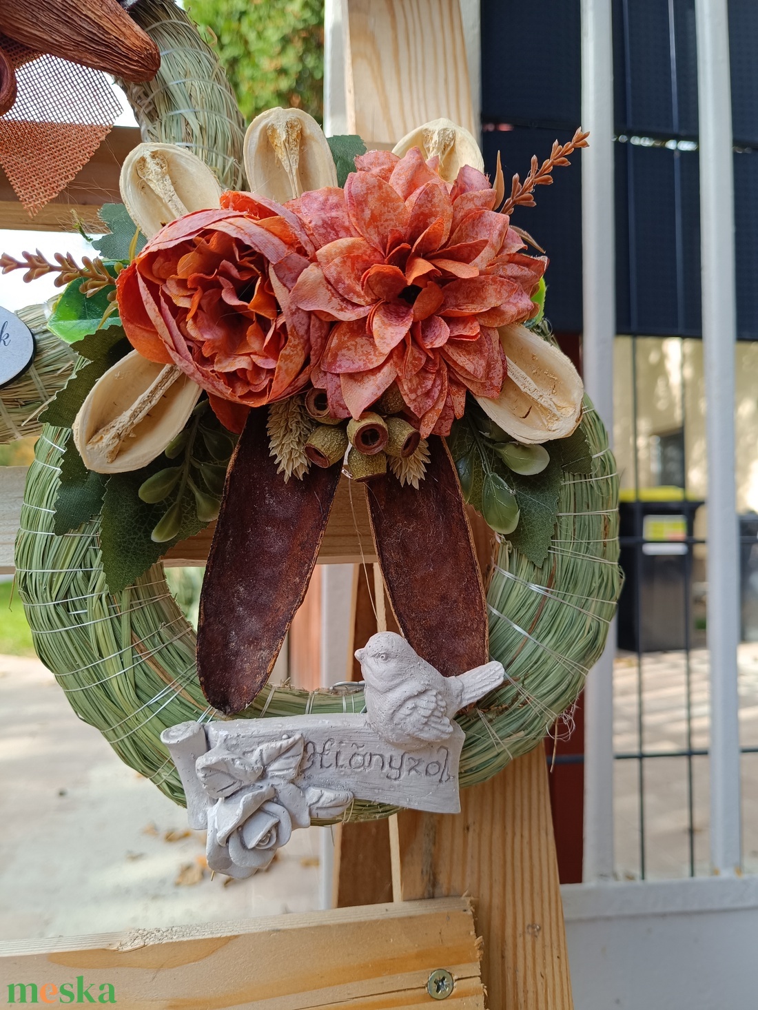 Madaras kegyeleti sírdísz koszorú - otthon & életmód - vallás - temetkezési tárgy - sírkoszorú, kegyeleti koszorú - Meska.hu Madaras kegyeleti sírdísz koszorú - otthon & életmód - vallás - temetkezési tárgy - sírkoszorú, kegyeleti koszorú - Meska.hu