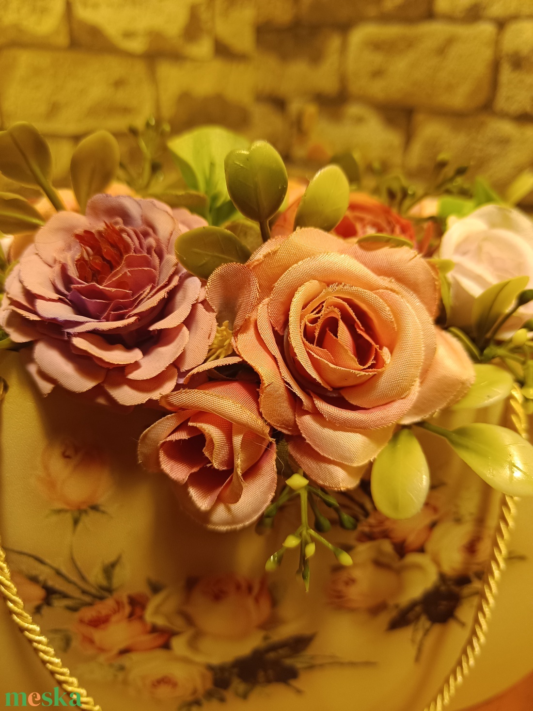 Táska tavaszi dísz - otthon & életmód - dekoráció - asztal és polc dekoráció - asztaldísz - Meska.hu