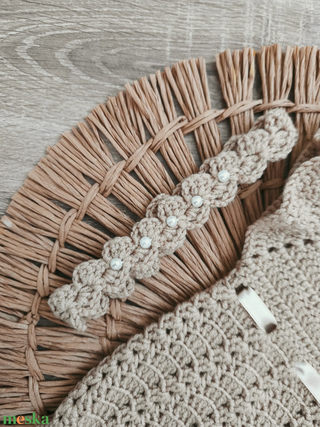 Horgolt kislány body fejpánttal újszülött fotózásra  - baba - mama - babafotózás - szett újszülött fotózásra - Meska.hu