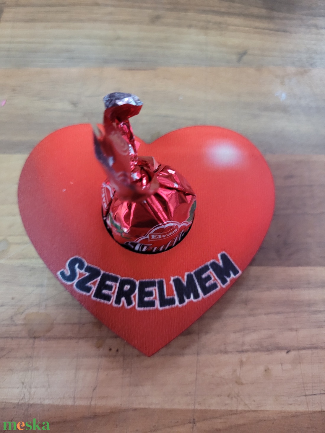 Feliratos szív csokival a közepén  - otthon & életmód - papír, írószer - ajándékozás kellékei - ajándék sorsjegy - Meska.hu