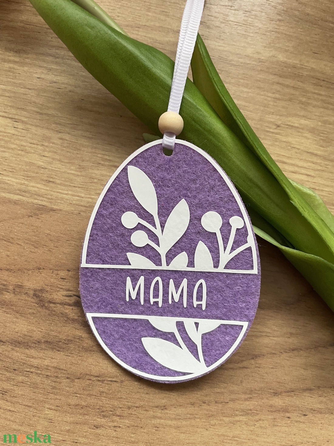Névre szóló húsvéti tojás (lila) - otthon & életmód - dekoráció - fali és függő dekoráció - falra akasztható dekor - Meska.hu