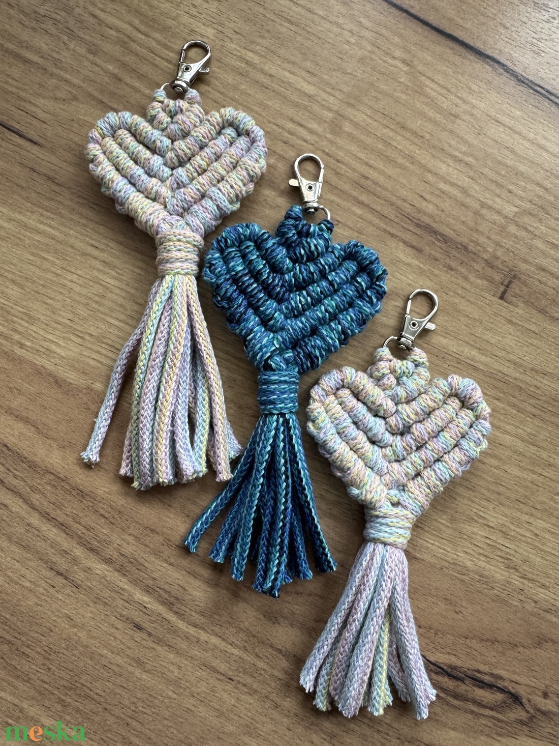 Makramé szív kulcstartó - táska & tok - kulcstartó & táskadísz - kulcstartó - Meska.hu