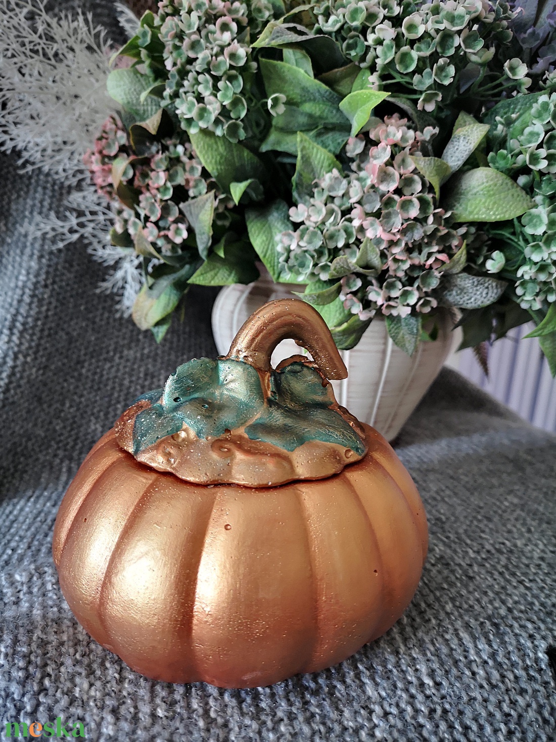 Egyedileg festett tök kaspó, őszi asztaldísz - otthon & életmód - dekoráció - halloween - halloweeni tök és lámpás - Meska.hu Egyedileg festett tök kaspó, őszi asztaldísz - otthon & életmód - dekoráció - halloween - halloweeni tök és lámpás - Meska.hu