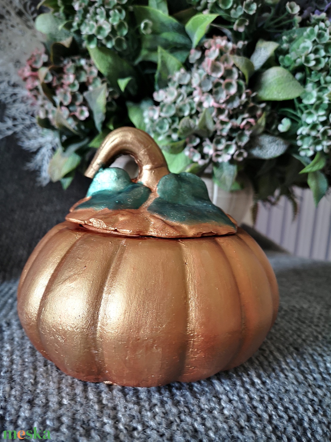 Egyedileg festett tök alakú tároló - otthon & életmód - dekoráció - halloween - halloweeni tök és lámpás - Meska.hu Egyedileg festett tök alakú tároló - otthon & életmód - dekoráció - halloween - halloweeni tök és lámpás - Meska.hu