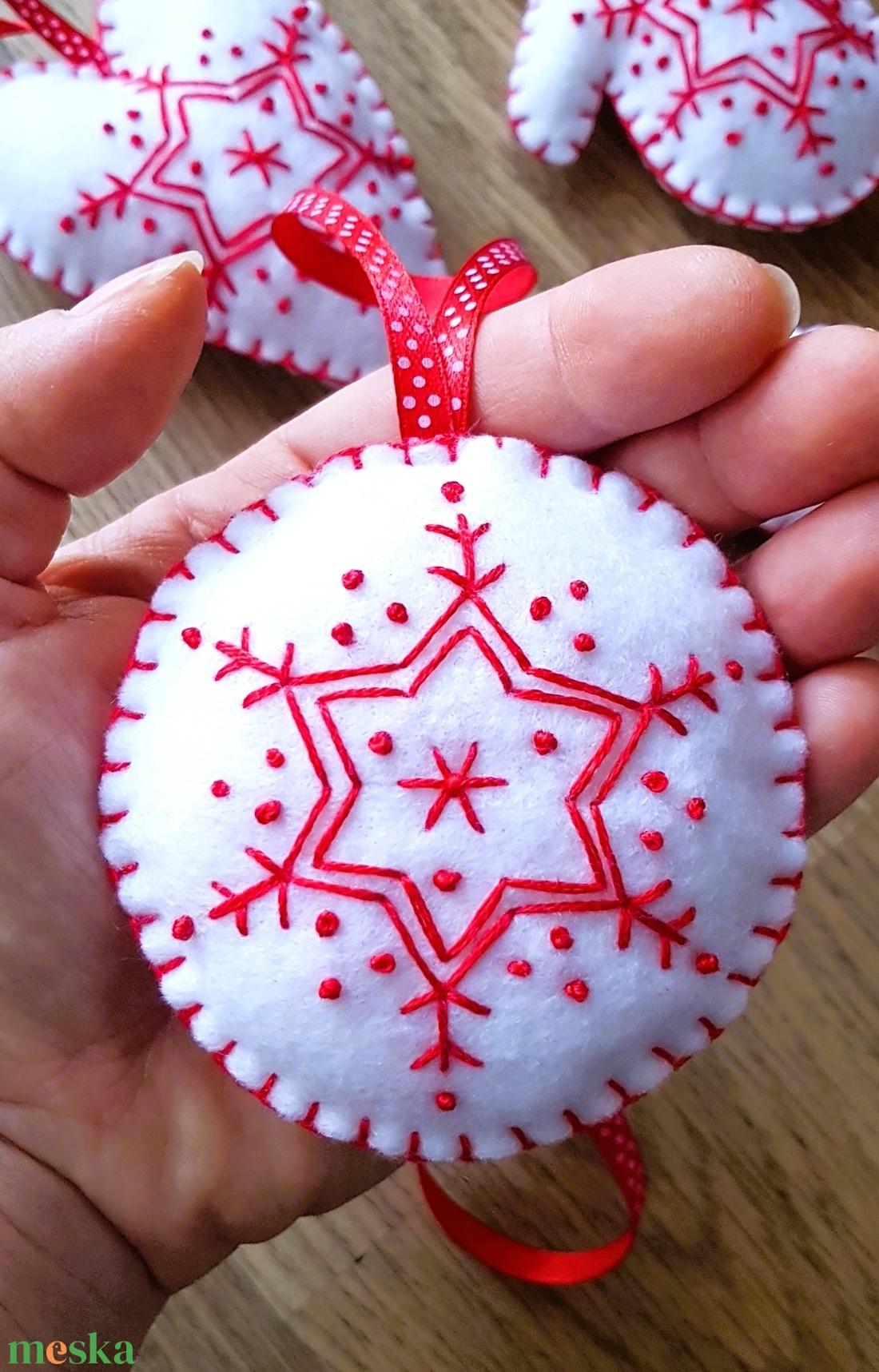 Karácsonyi díszek 6 db-os filc szett - karácsony - karácsonyi lakásdekoráció - karácsonyfadíszek - Meska.hu Karácsonyi díszek 6 db-os filc szett - karácsony - karácsonyi lakásdekoráció - karácsonyfadíszek - Meska.hu