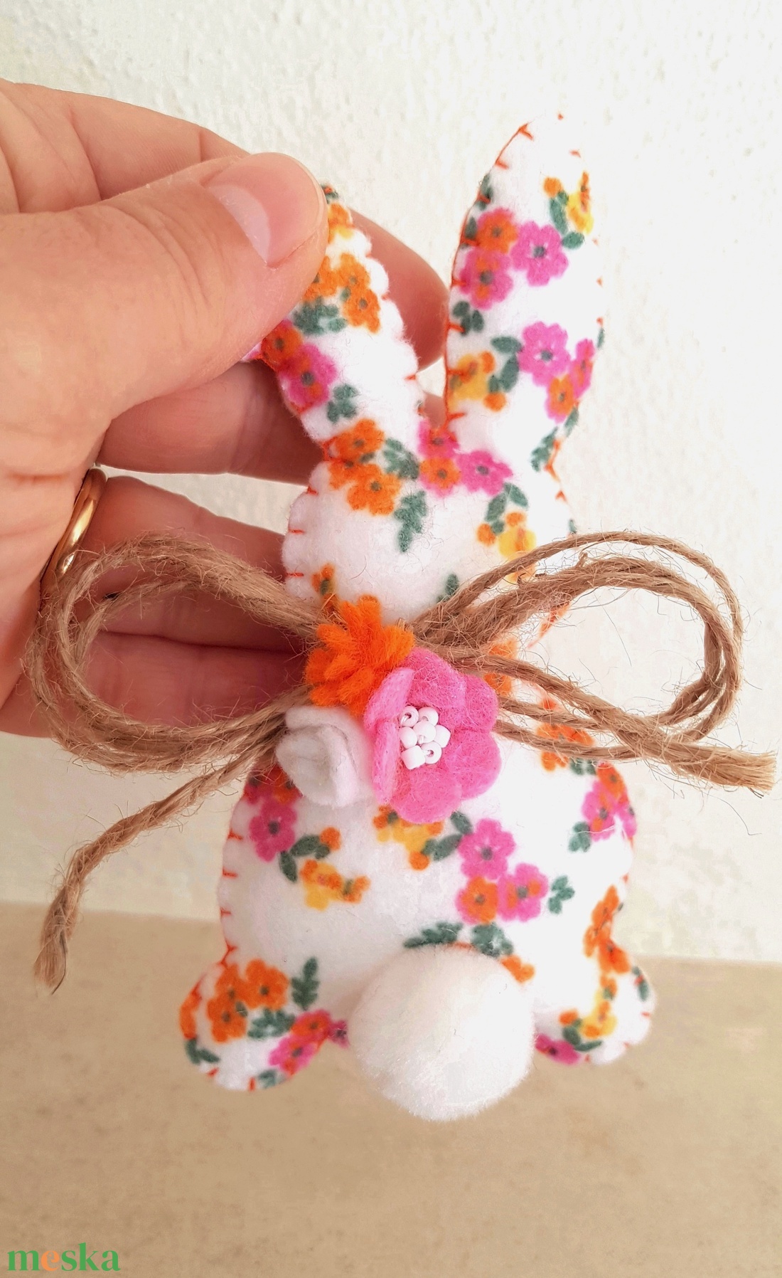 Húsvéti filc Nyuszi, Húsvéti nyuszis dekoráció, Filc nyúl, filc húsvét, Húsvéti nyúl dísz, Húsvéti nyuszis ajándék - otthon & életmód - dekoráció - ajtó- és ablak dekoráció - ajtódísz & kopogtató - Meska.hu