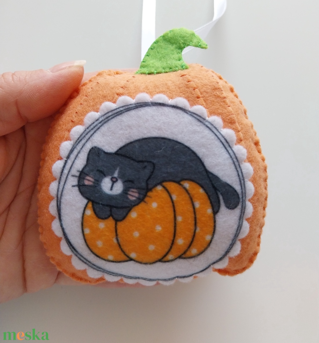 Halloween filc függődísz, Halloween filc dekoráció, Halloween tök filc dísz, Cicás filc dekoráció - otthon & életmód - dekoráció - halloween - halloweeni dekoráció - Meska.hu Halloween filc függődísz, Halloween filc dekoráció, Halloween tök filc dísz, Cicás filc dekoráció - otthon & életmód - dekoráció - halloween - halloweeni dekoráció - Meska.hu