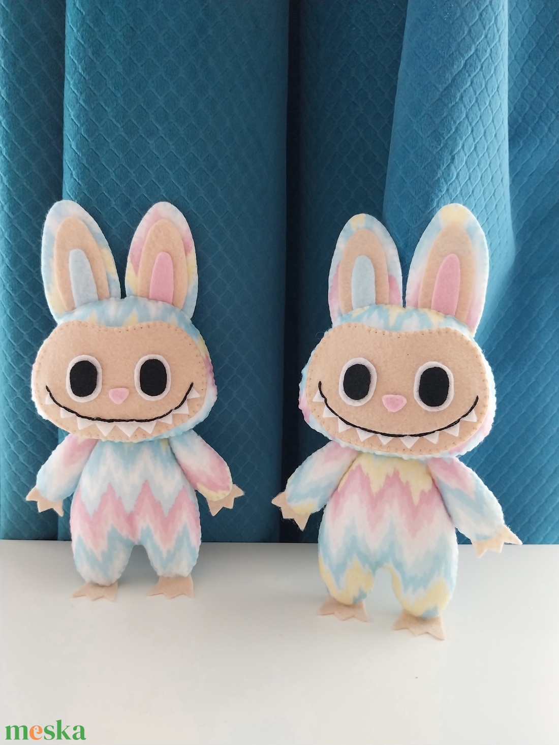 Egyedi Filc Labubu figura, OOAK Pop Mart figura - játék & sport - plüssállat & játékfigura - plüss mesefigurák - Meska.hu Egyedi Filc Labubu figura, OOAK Pop Mart figura - játék & sport - plüssállat & játékfigura - plüss mesefigurák - Meska.hu