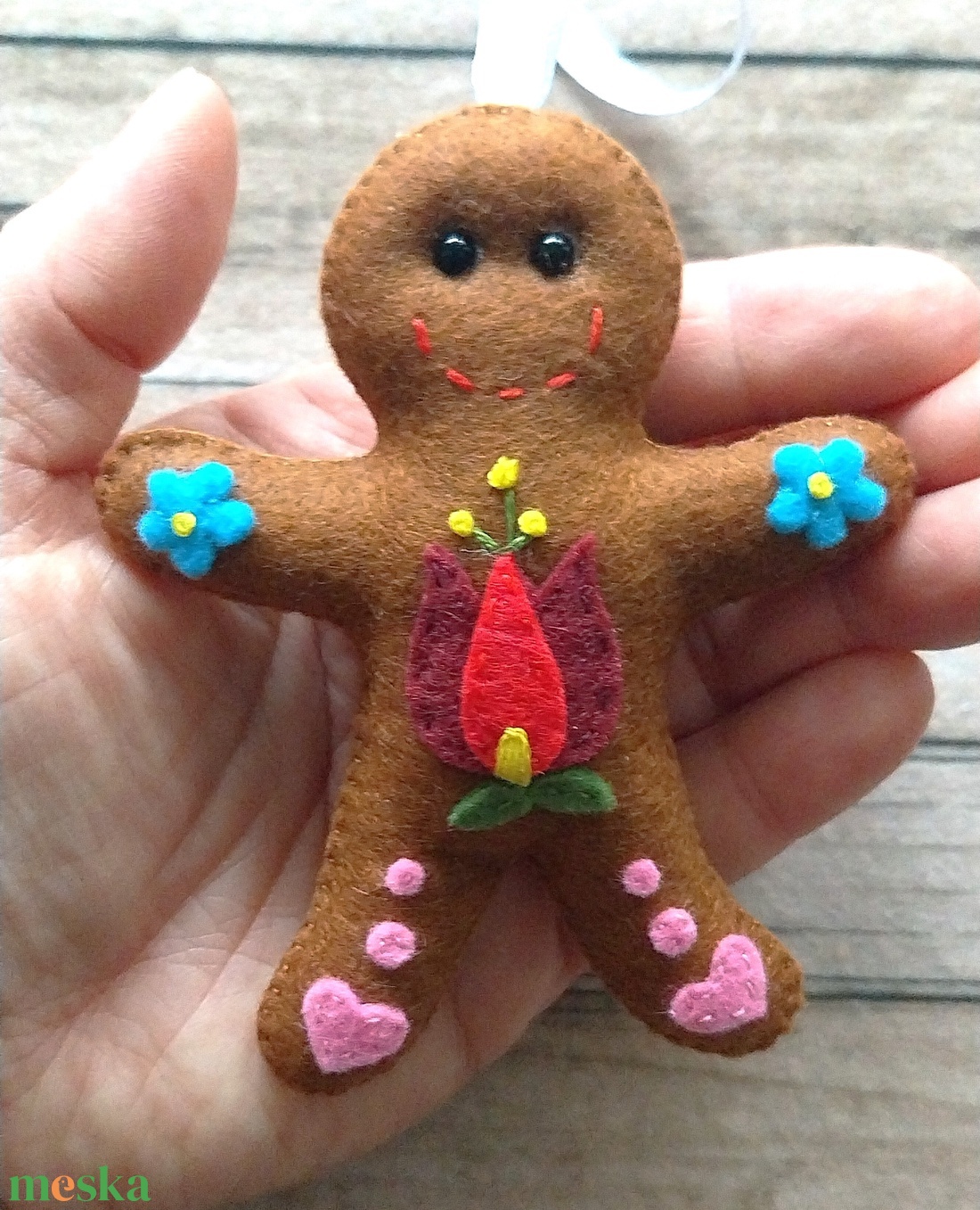 Kalocsai mintás filc Mézeskalács ember karácsonyfadísz - karácsony - karácsonyi lakásdekoráció - karácsonyfadíszek - Meska.hu