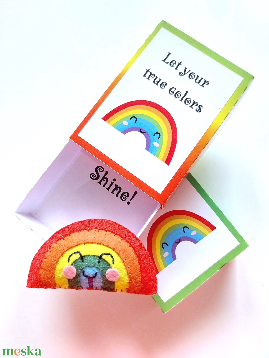 Zseb ölelés szívárvány, Pride zsebölelés ajándékötlet, LGBTQIA2S+ üzenetdoboz ajándék - esküvő - emlék & ajándék - köszönőajándék - Meska.hu
