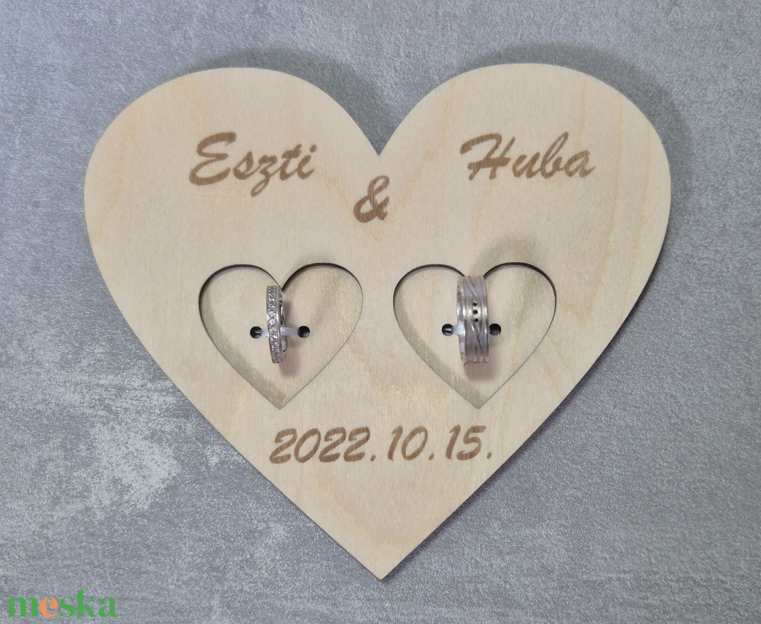 Egyedi gravírozott fa gyűrűtartó szív - esküvőre, évfordulóra - esküvő - kiegészítők - gyűrűtartó & gyűrűpárna - Meska.hu Egyedi gravírozott fa gyűrűtartó szív - esküvőre, évfordulóra - esküvő - kiegészítők - gyűrűtartó & gyűrűpárna - Meska.hu