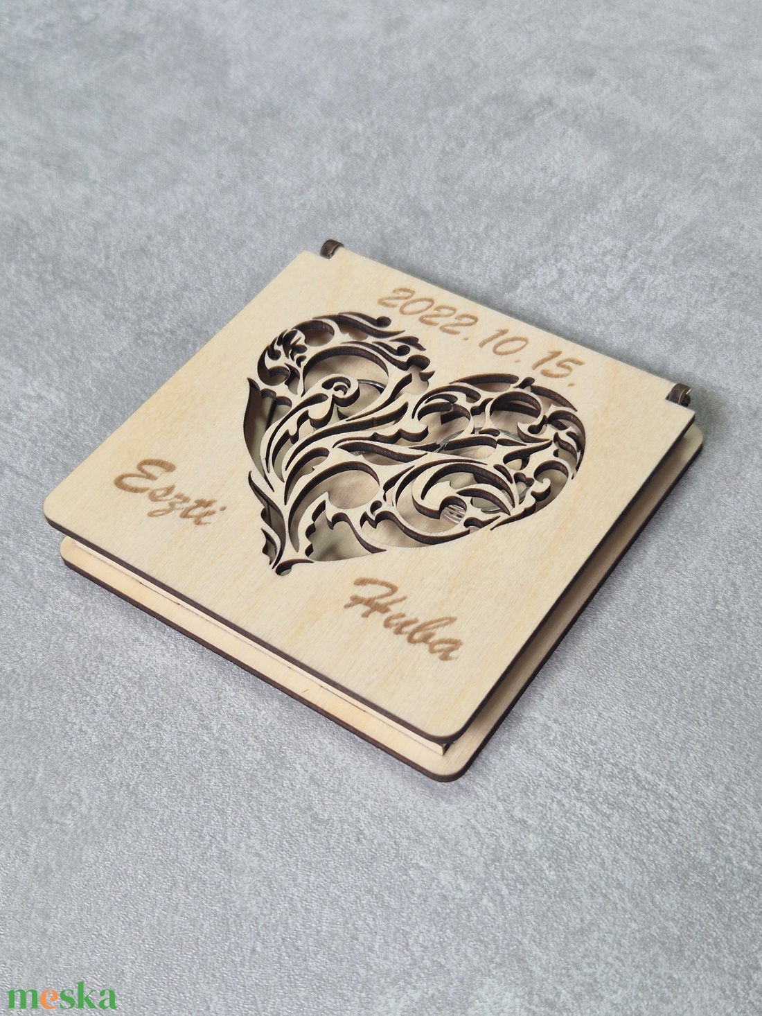 Esküvői gyűrűtartó doboz - esküvő - kiegészítők - gyűrűtartó & gyűrűpárna - Meska.hu Esküvői gyűrűtartó doboz - esküvő - kiegészítők - gyűrűtartó & gyűrűpárna - Meska.hu