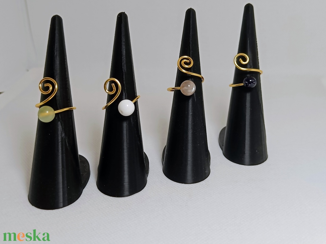 Csigás gyűrű kővel - ékszer - gyűrű - fonódó gyűrű - Meska.hu