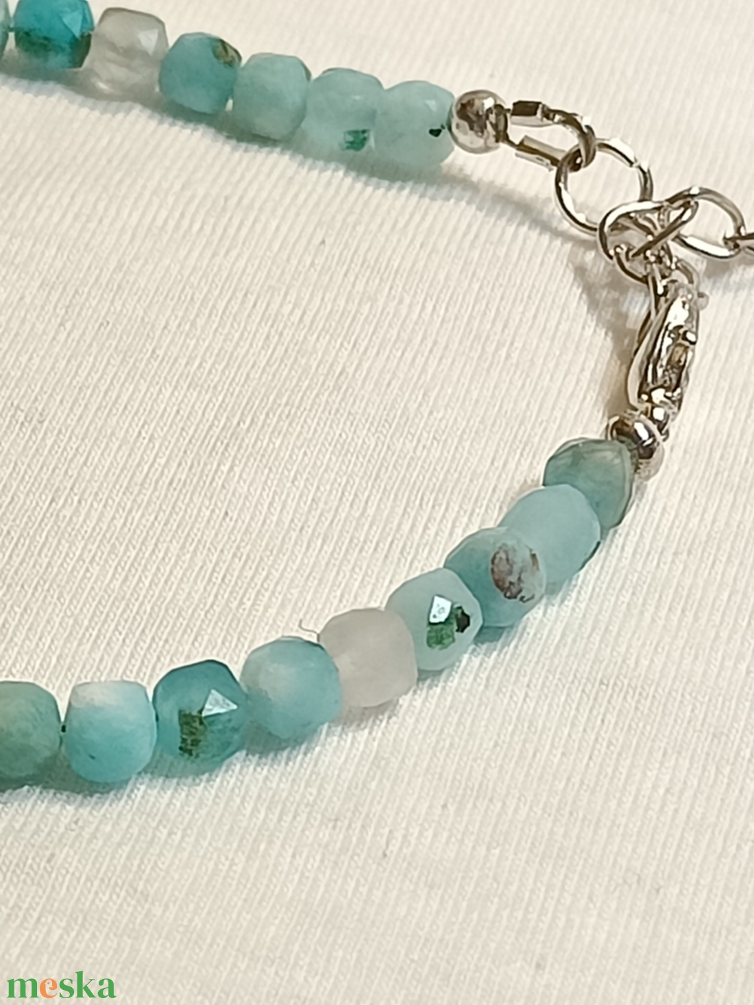 Amazonit kocka karkötő - ékszer - karkötő - gyöngyös karkötő - Meska.hu