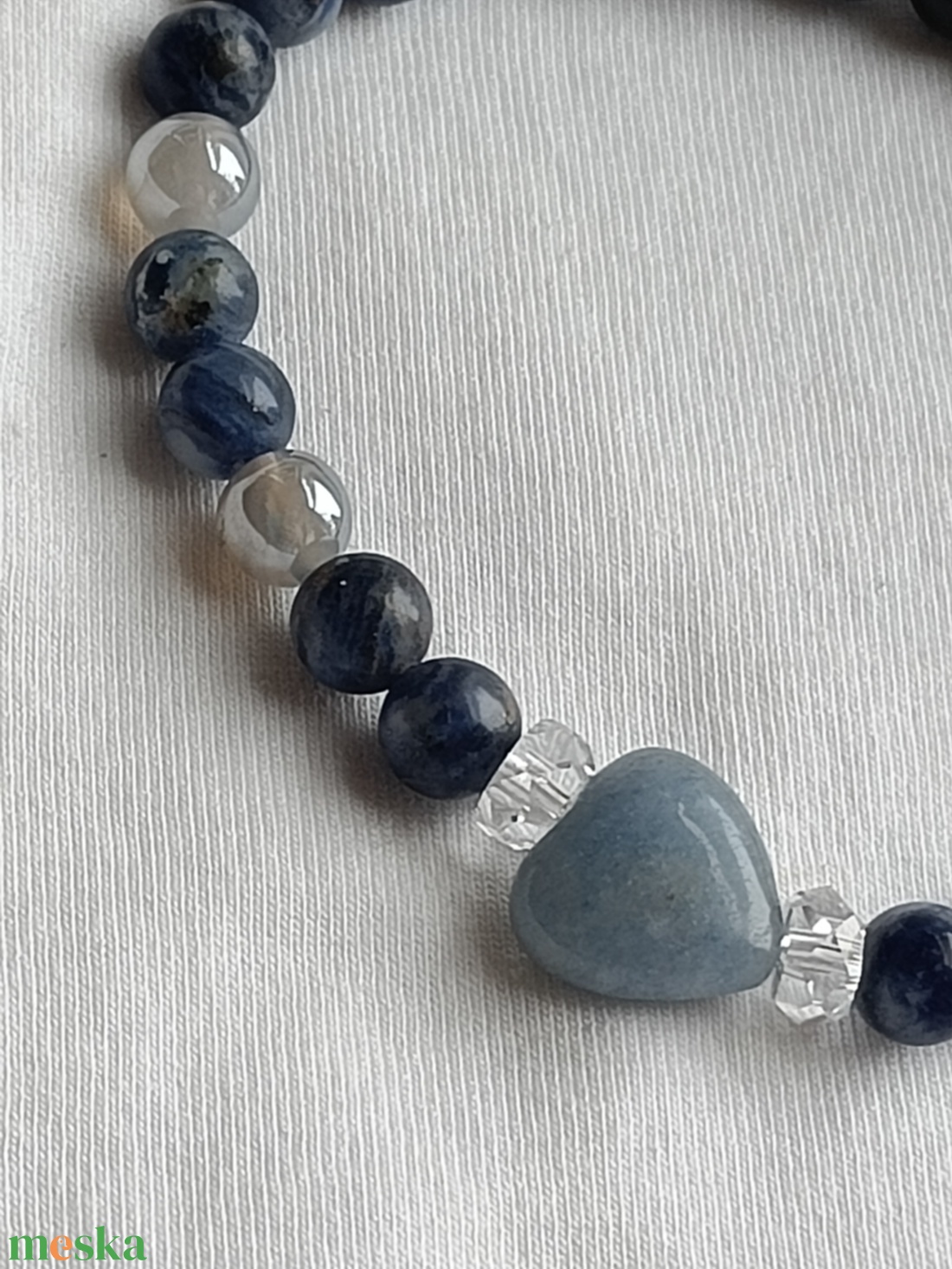 Szodalit karkötő kék kvarc szívvel - ékszer - karkötő - gyöngyös karkötő - Meska.hu