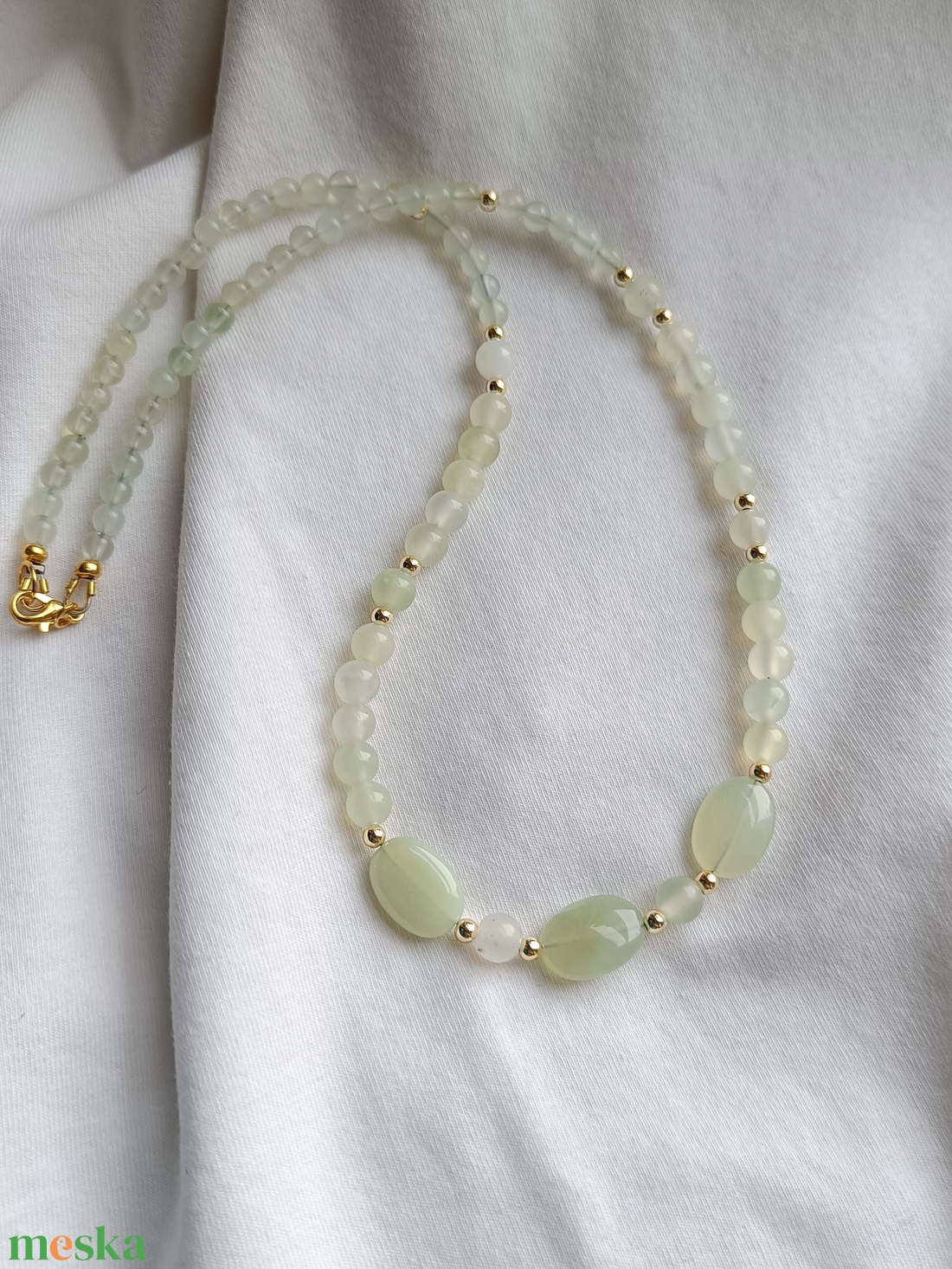 Halványzöld jáde nyaklánc - ékszer - nyaklánc - medálos nyaklánc - Meska.hu