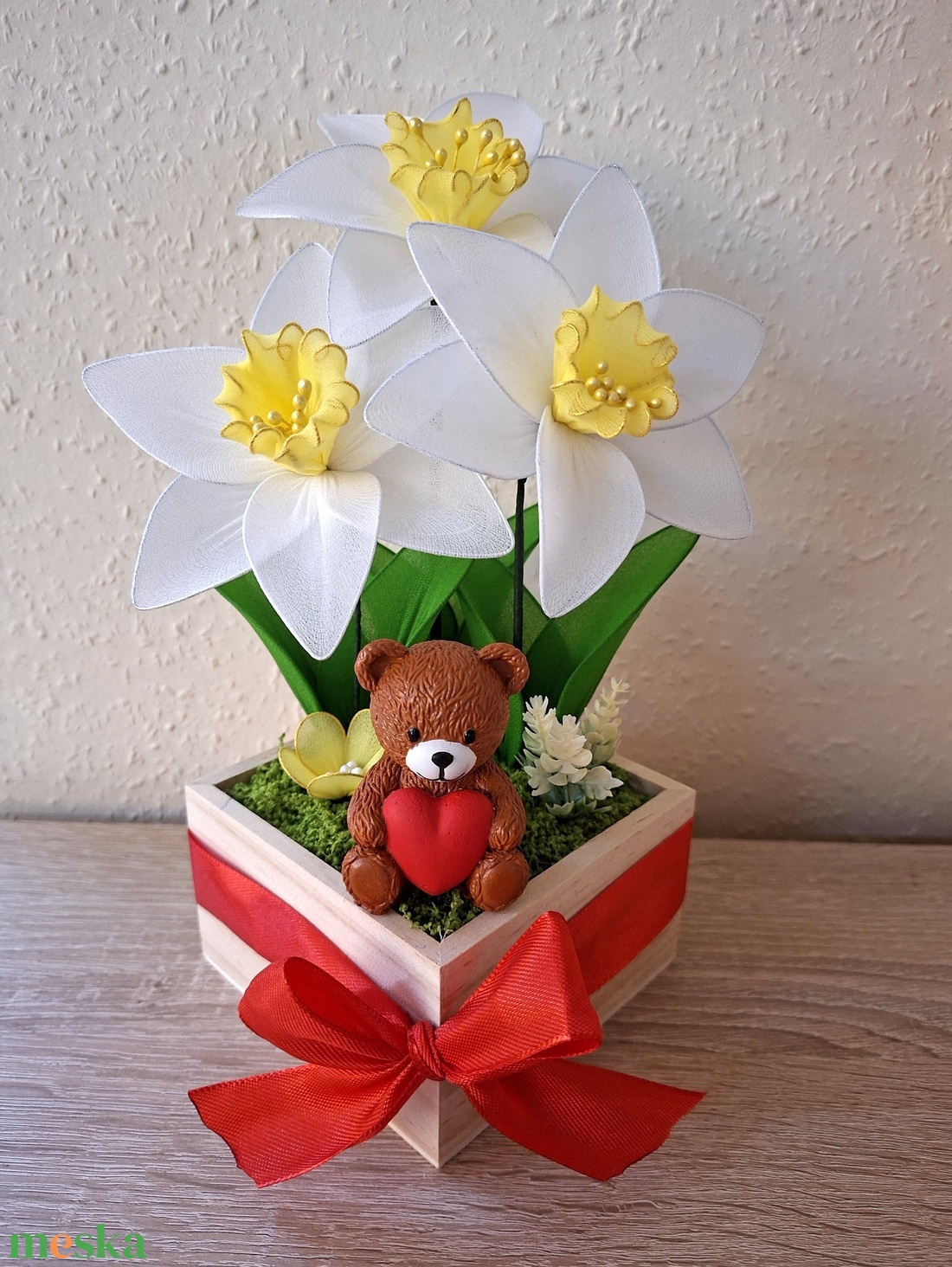 Kézzel készült macis virágbox � tökéletes anyák napi ajándék - otthon & életmód - virágdekoráció - virágok - virágbox - Meska.hu