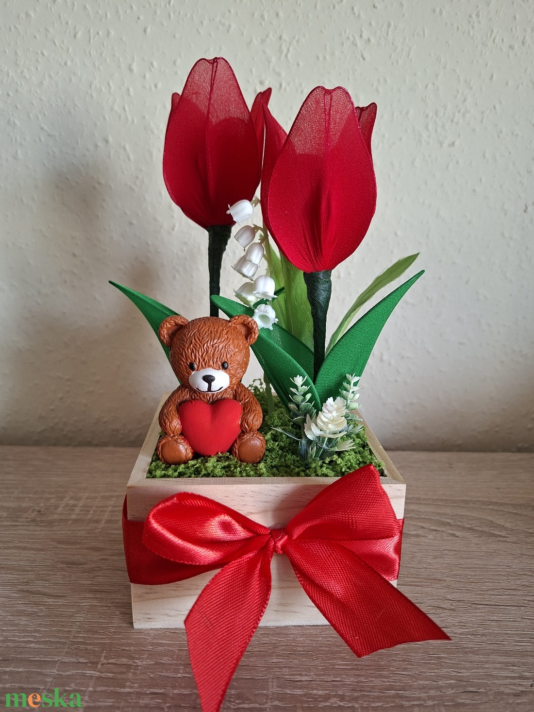 Örök tulipánbox macival - otthon & életmód - virágdekoráció - virágok - virágbox - Meska.hu