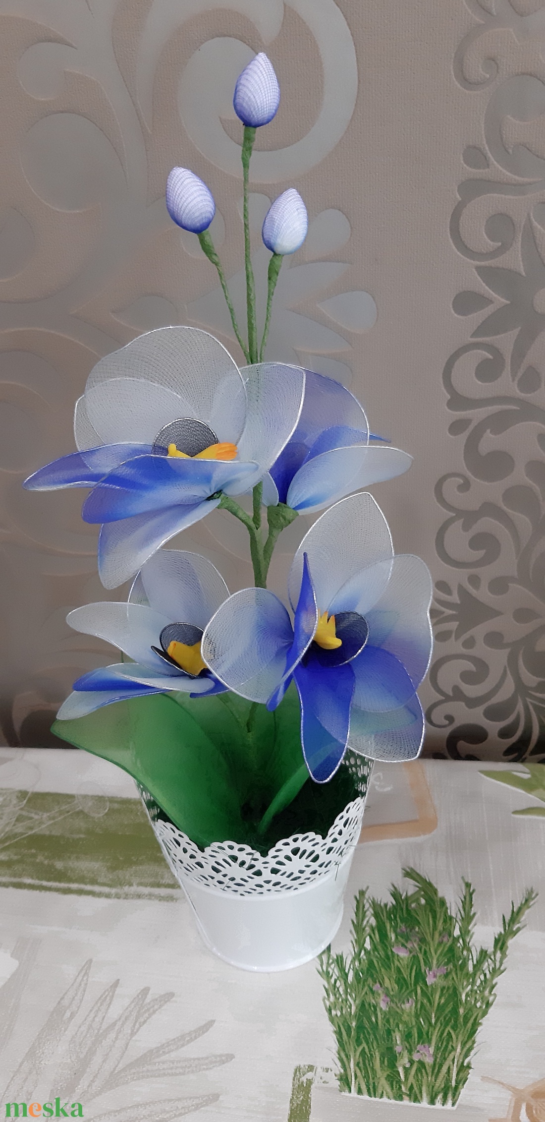 Orchidea harisnyából  - otthon & életmód - dekoráció - virágdísz és tartó - csokor & virágdísz - Meska.hu