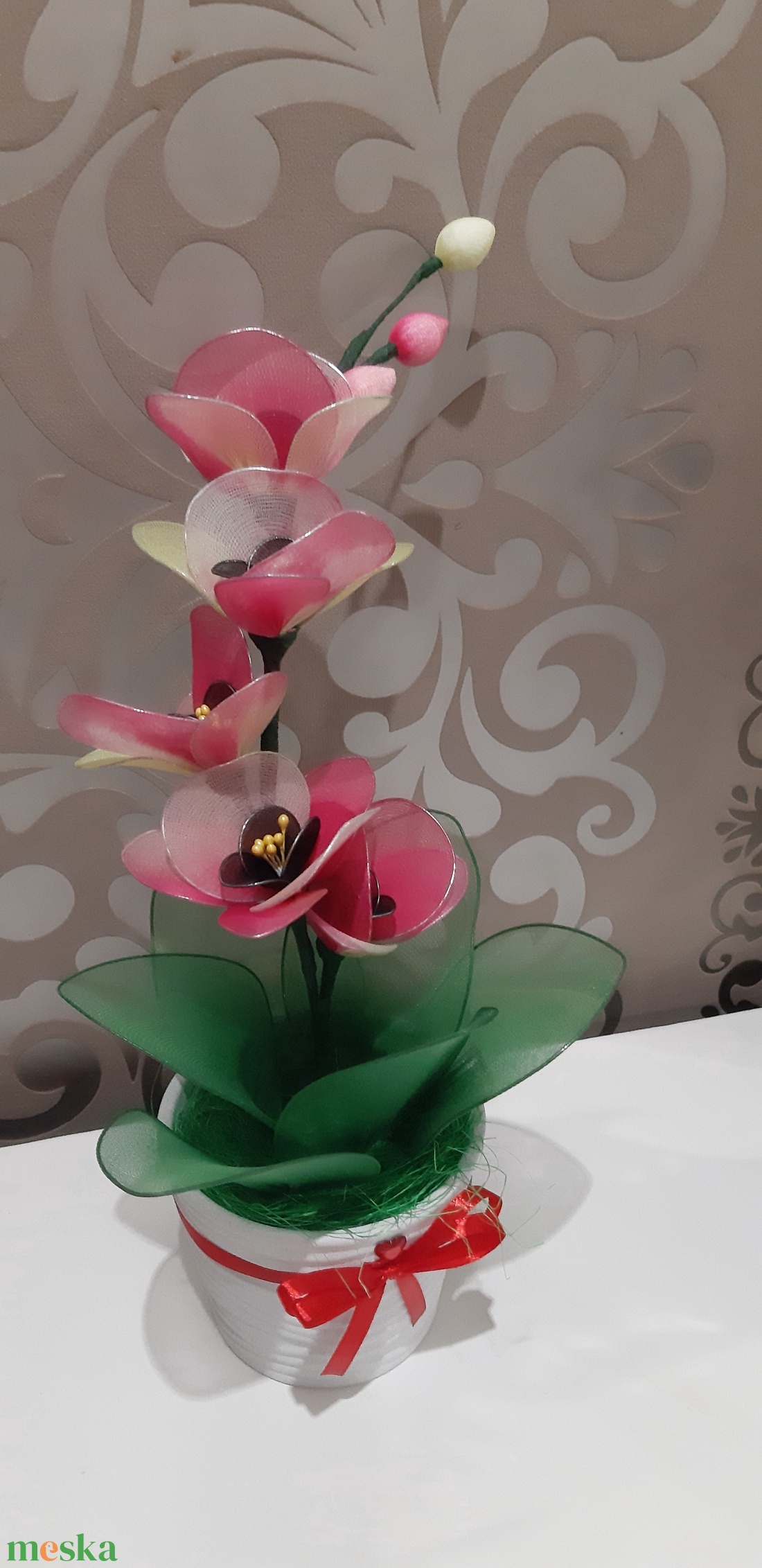 Orchidea harisnyából  - otthon & életmód - dekoráció - virágdísz és tartó - csokor & virágdísz - Meska.hu Orchidea harisnyából  - otthon & életmód - dekoráció - virágdísz és tartó - csokor & virágdísz - Meska.hu