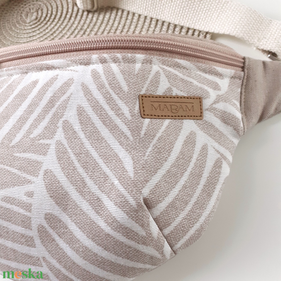 Pálmaleveles Övtáska, Kistáska, Crossbody - táska & tok - övtáska - Meska.hu Pálmaleveles Övtáska, Kistáska, Crossbody - táska & tok - övtáska - Meska.hu