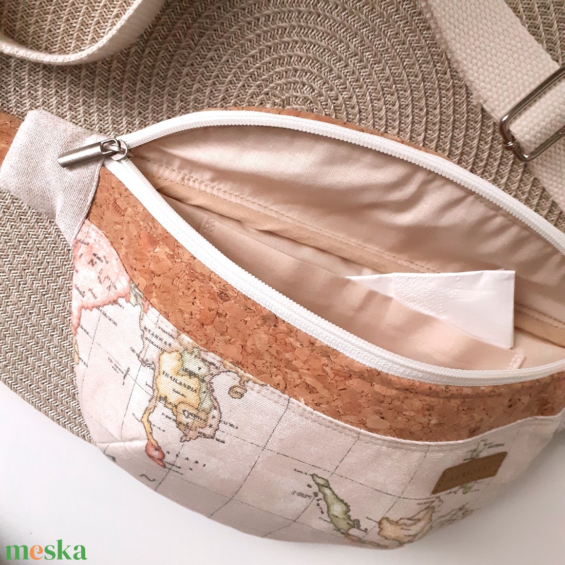 Indonézia térképmintás övtáska, kistáska, crossbody - táska & tok - övtáska - Meska.hu