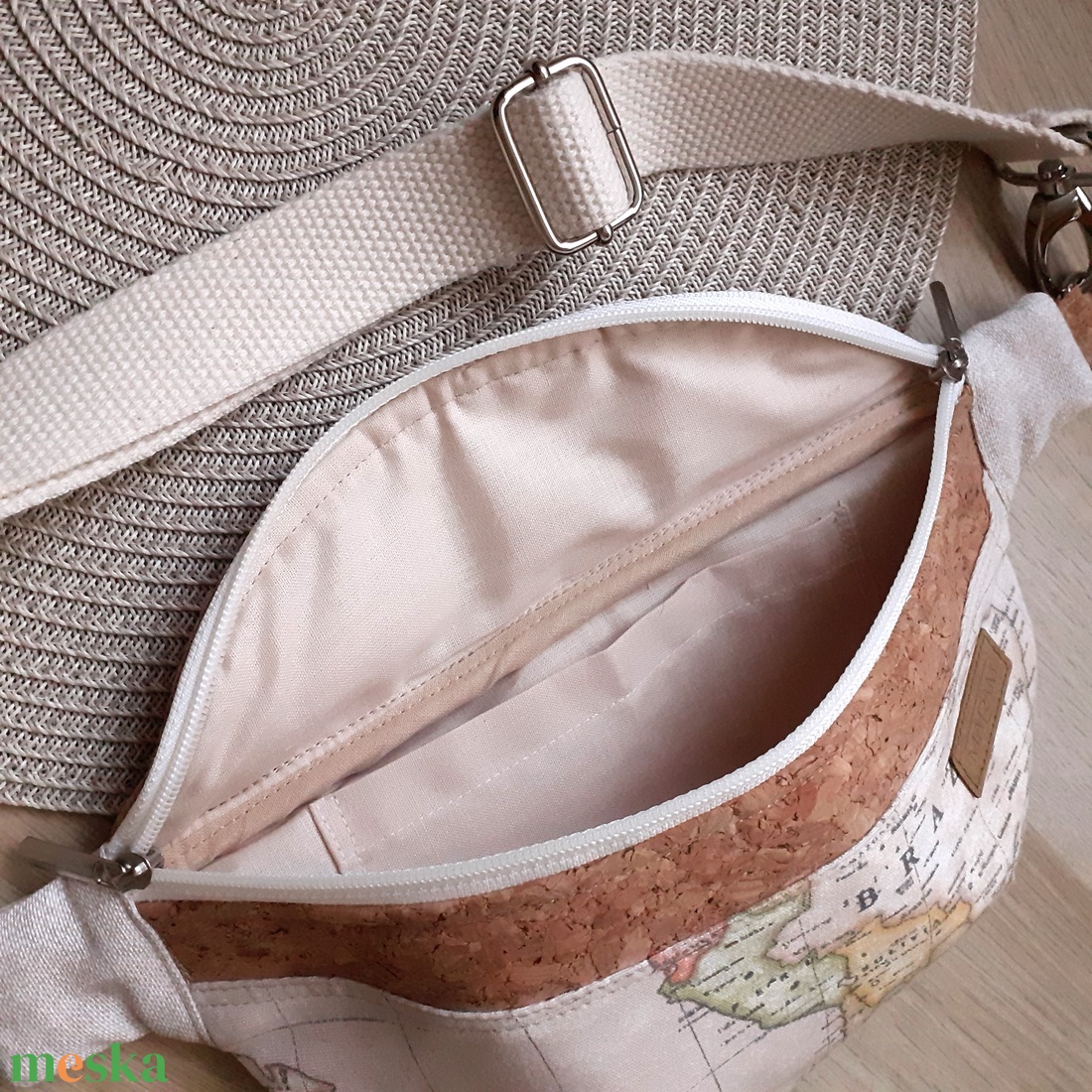 Dél-Amerika térképmintás övtáska, kistáska, crossbody - táska & tok - övtáska - Meska.hu