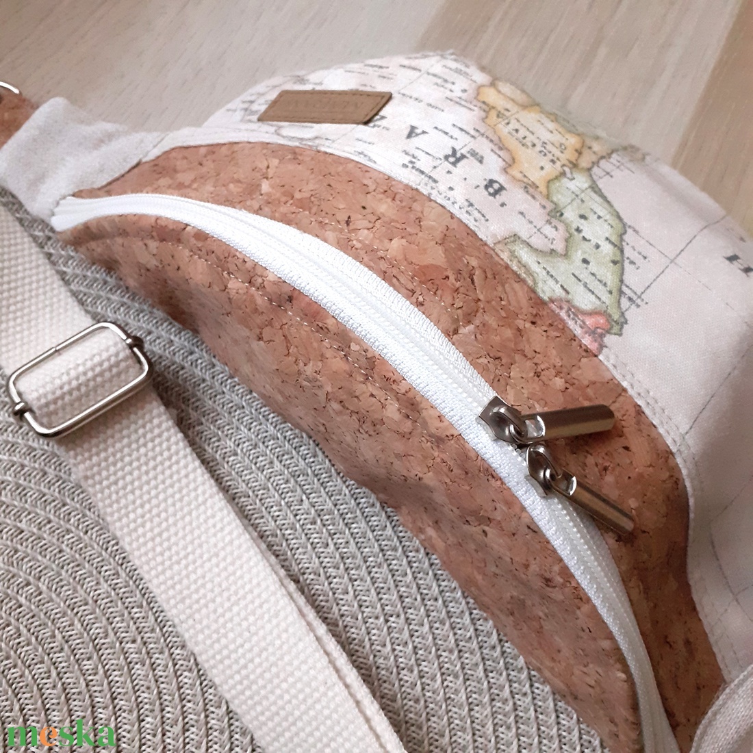 Dél-Amerika térképmintás övtáska, kistáska, crossbody - táska & tok - övtáska - Meska.hu