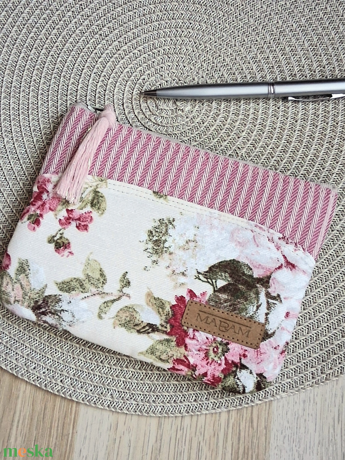 Rózsás, csíkos, női lapos neszesszer, tok - táska & tok - neszesszer - Meska.hu