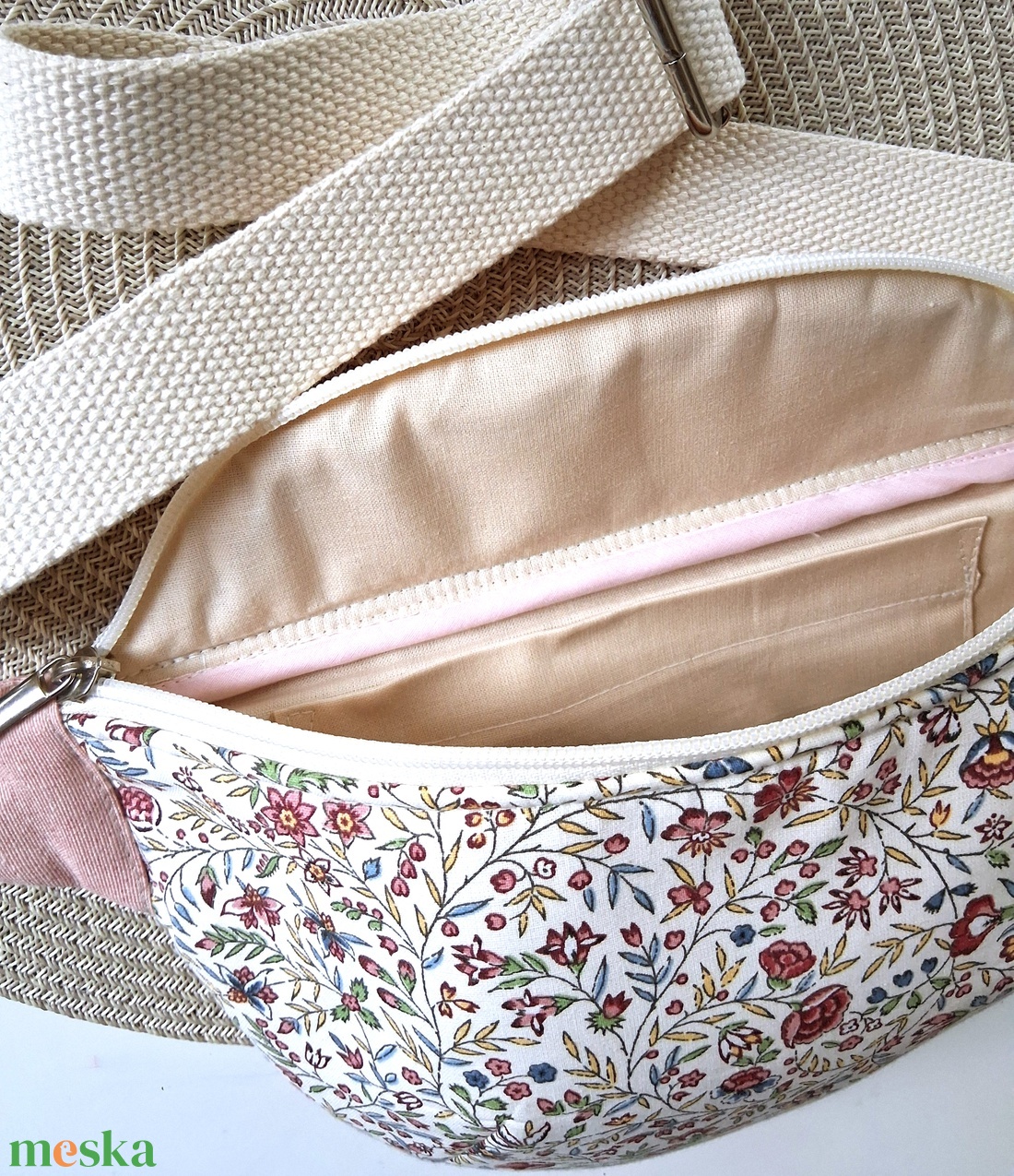 Nyári, apró virágmintás Övtáska, Kistáska, Crossbody  - táska & tok - övtáska - Meska.hu