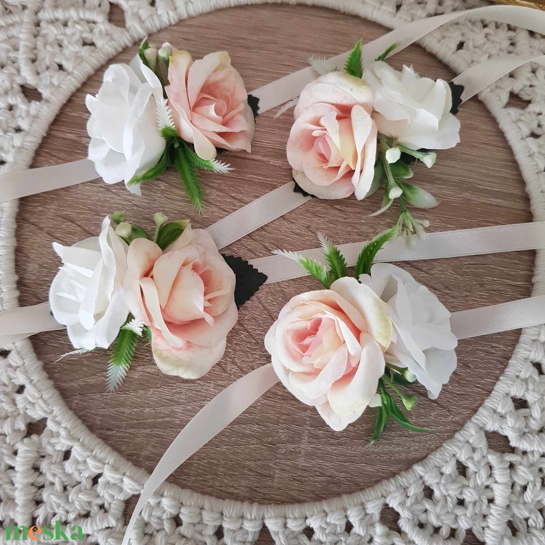 Mini Szett csuklódísz esküvőre koszorúslánynak - esküvő - ékszer - karkötő & csuklódísz - Meska.hu Mini Szett csuklódísz esküvőre koszorúslánynak - esküvő - ékszer - karkötő & csuklódísz - Meska.hu