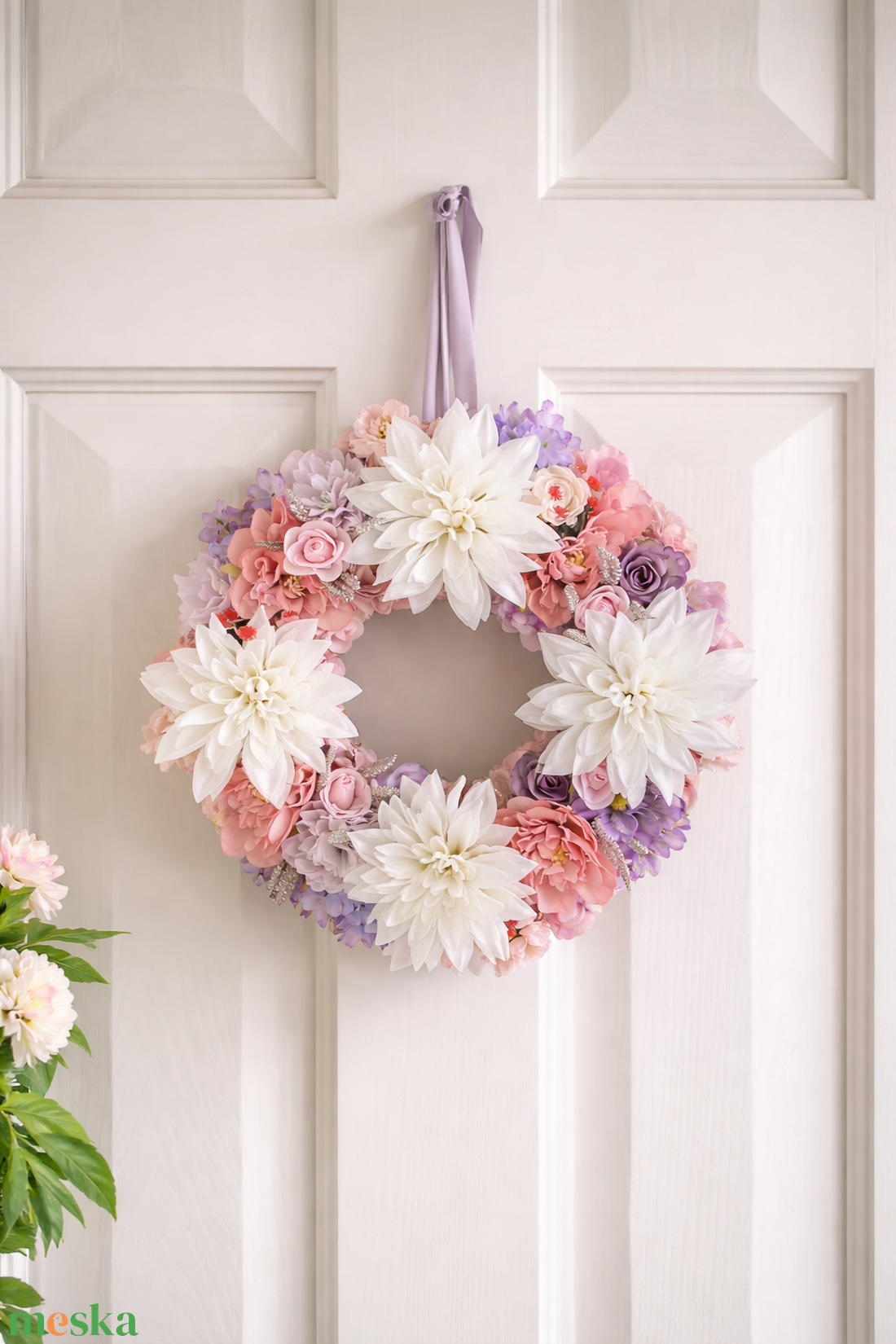 Dáliás,  rózsás lila-fehér ajtódísz! - otthon & életmód - dekoráció - ajtó- és ablak dekoráció - ajtódísz & kopogtató - Meska.hu