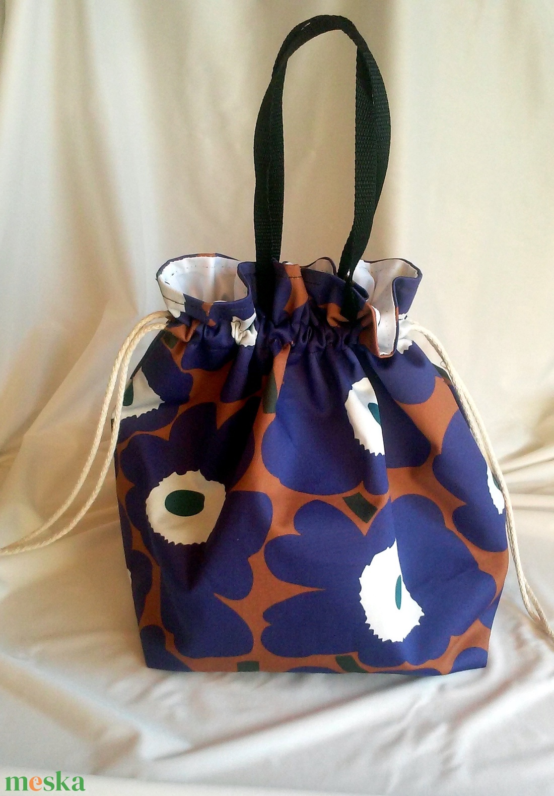 Divatos- Lunch bag -  Uzsonnás táska - Kistáska- Wet bag vízálló béléssel -Marimekko Big Poppy - táska & tok - uzsonna- & ebéd tartó - ebéd tasak, doboz - Meska.hu