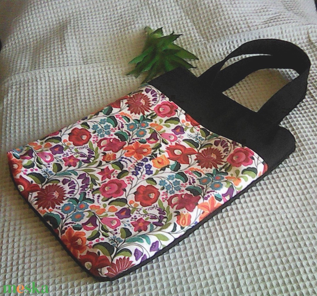 Magyaros dizájner szatyorka - kiváló magyarországi ajándék ötlet - táska & tok - bevásárlás & shopper táska - shopper, textiltáska, szatyor - Meska.hu Magyaros dizájner szatyorka - kiváló magyarországi ajándék ötlet - táska & tok - bevásárlás & shopper táska - shopper, textiltáska, szatyor - Meska.hu