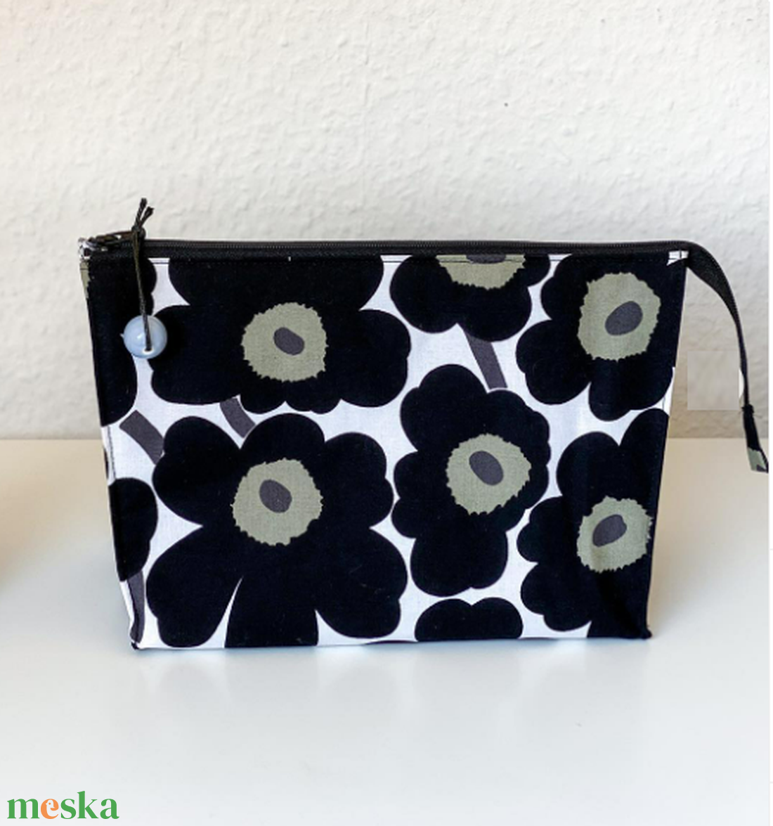 Retro mintás kozmetikai táska - táskarendező- KÖZEPES méretű - BLACK POPPIES - táska & tok - neszesszer - Meska.hu Retro mintás kozmetikai táska - táskarendező- KÖZEPES méretű - BLACK POPPIES - táska & tok - neszesszer - Meska.hu