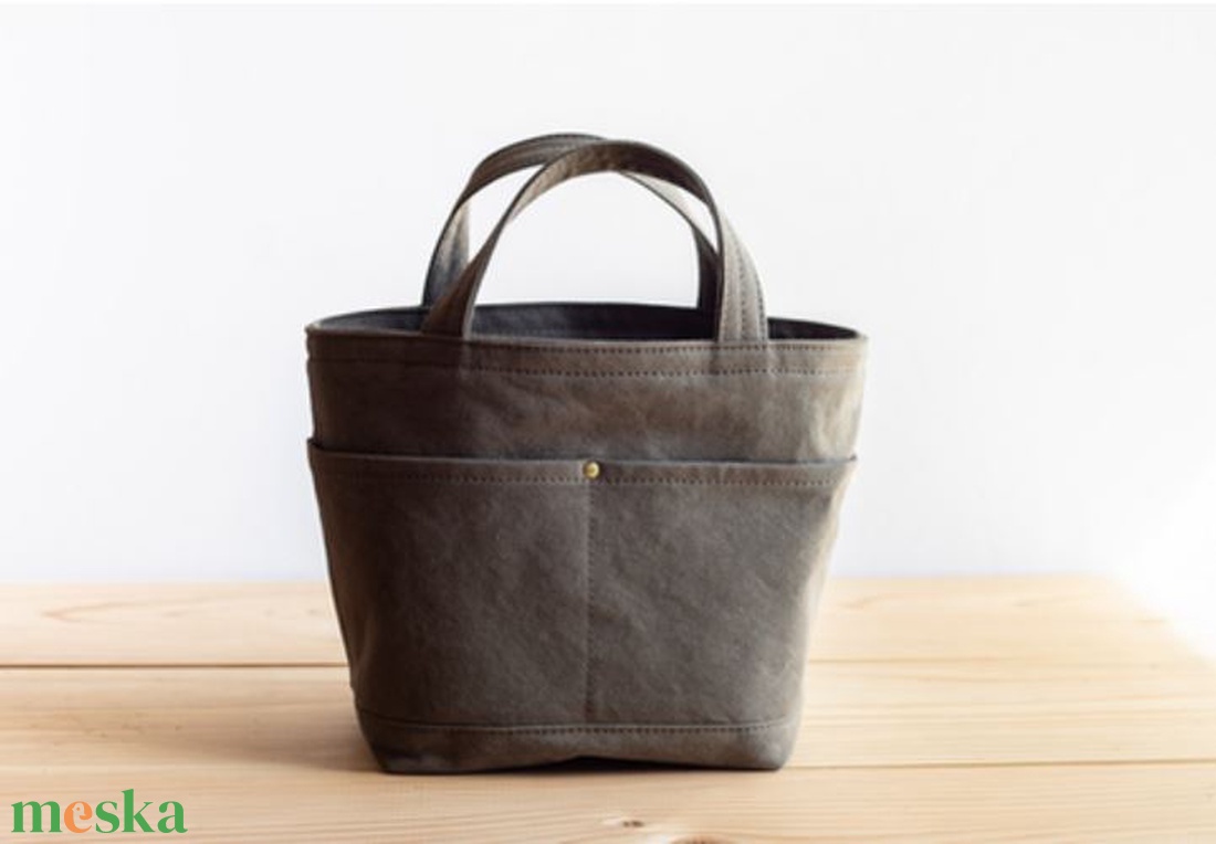 Könnyed City bag- strapabíró canvasz vászon - vállon át is hordható pánttal - Minimál zöld - táska & tok - kézitáska & válltáska - vállon átvethető táska - Meska.hu