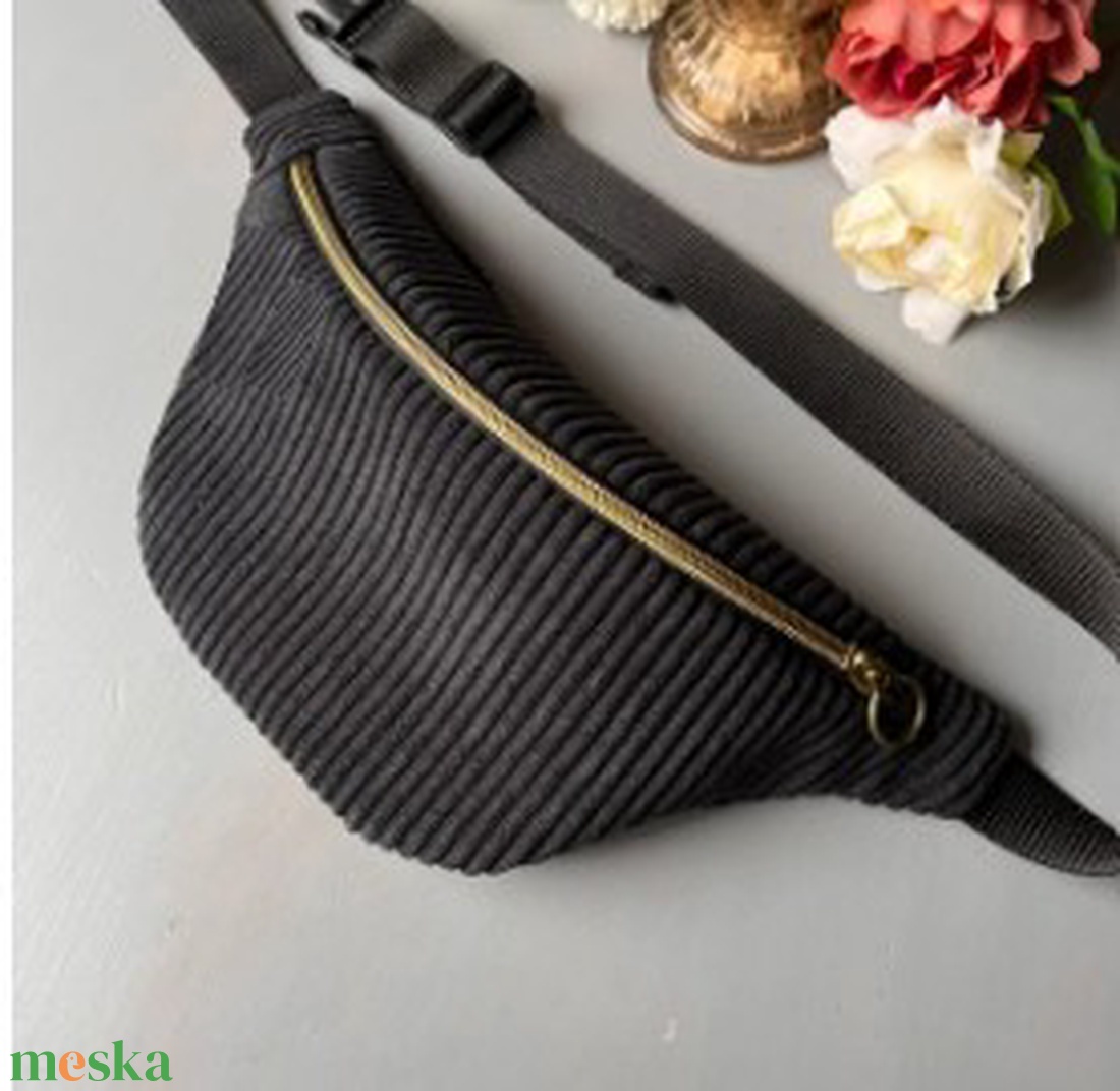 Minimalist kordbársony cross-body/övtáska - Hip Bag - fekete, vízálló béléssel is - több méretben - táska & tok - hátizsák - hátizsák - Meska.hu Minimalist kordbársony cross-body/övtáska - Hip Bag - fekete, vízálló béléssel is - több méretben - táska & tok - hátizsák - hátizsák - Meska.hu