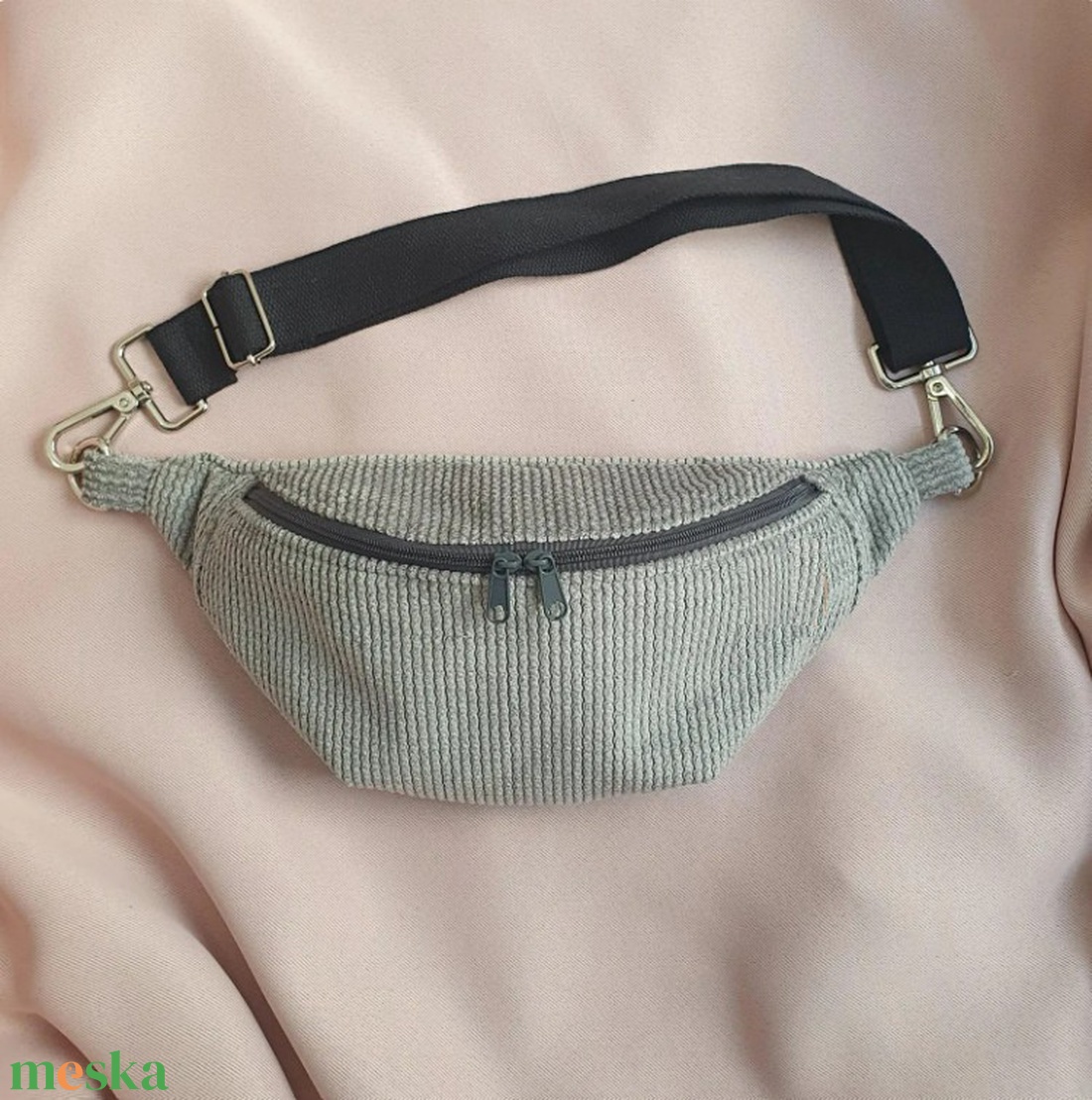 Minimalist kordbársony cross-body/övtáska - Hip Bag - állítható vállpánt, vízálló béléssel is - egyéb színekben is - táska & tok - hátizsák - hátizsák - Meska.hu Minimalist kordbársony cross-body/övtáska - Hip Bag - állítható vállpánt, vízálló béléssel is - egyéb színekben is - táska & tok - hátizsák - hátizsák - Meska.hu