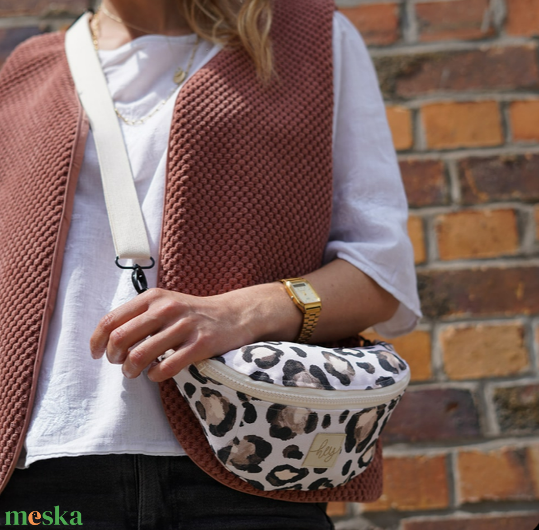 Minimalist  cross-body/övtáska - Hip Bag - állítható vállpánt, vízálló béléssel is rendelhető - táska & tok - hátizsák - hátizsák - Meska.hu