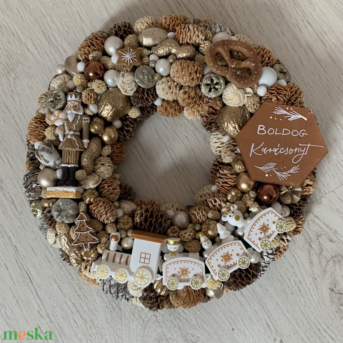 Diótörő arany varázs ajtódísz - karácsony - adventi díszek - adventi asztaldísz - Meska.hu